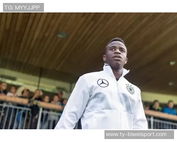 穆科科在丹麦遭遇困境多特名宿呼吁给予更多信任与支持